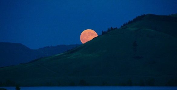 "Moonrise, Curecanti National Recreation Area". Credit: Curecanti National Recreation Area, National Park Service, public domain.